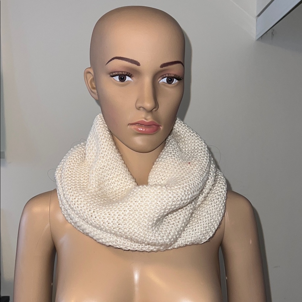 H&M Cream Knit Infinity Scarf